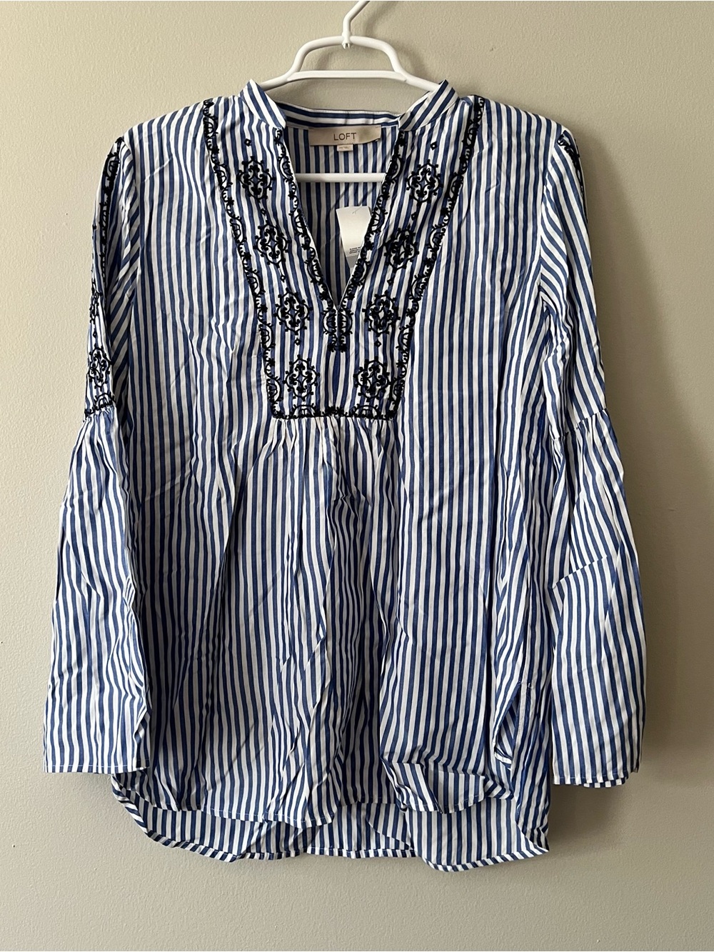 LOFT Blue & White Striped Embroidered V-Neck Top Size XS